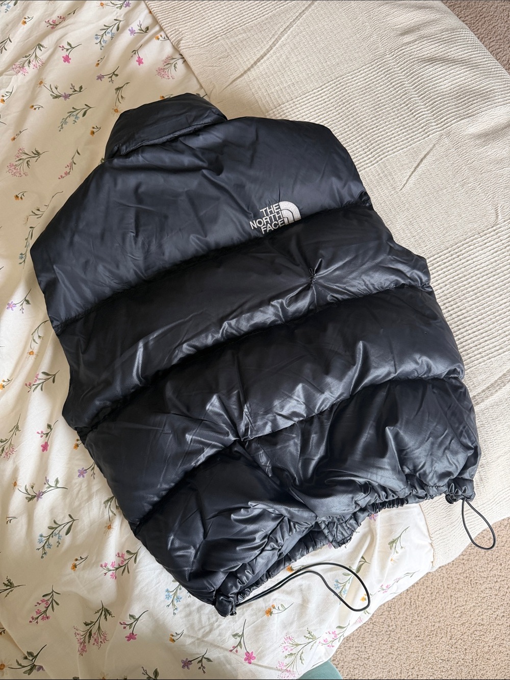 Women’s The North Face Black Quilted Down Vest - Picture 7 of 8